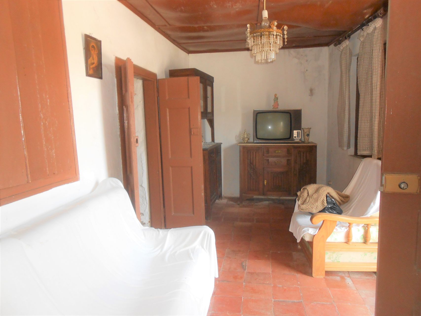 Country house in need of renovation 4 / 5