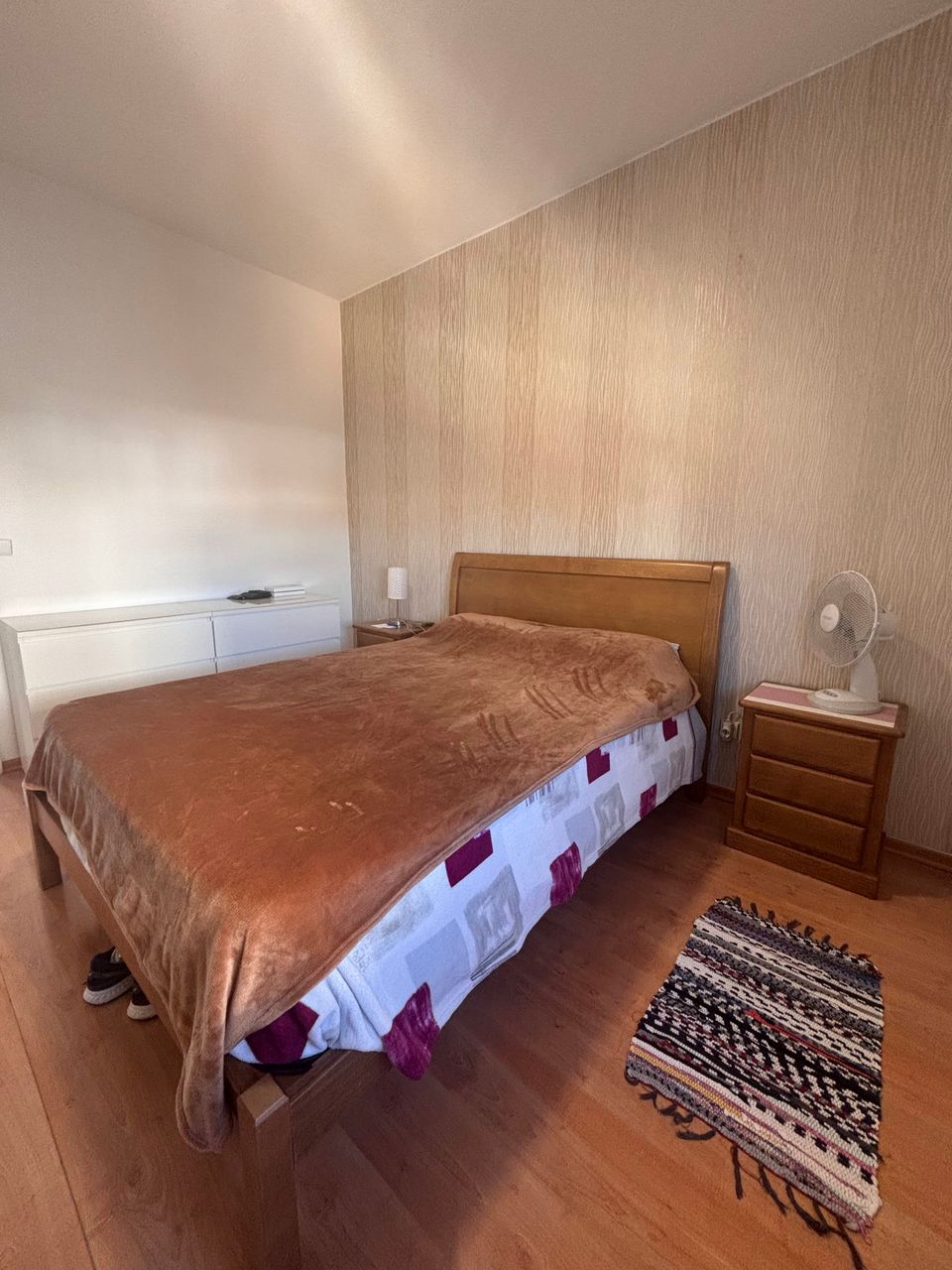 Excellent refurbished 3-bedr. apartment in the city centre! - Before