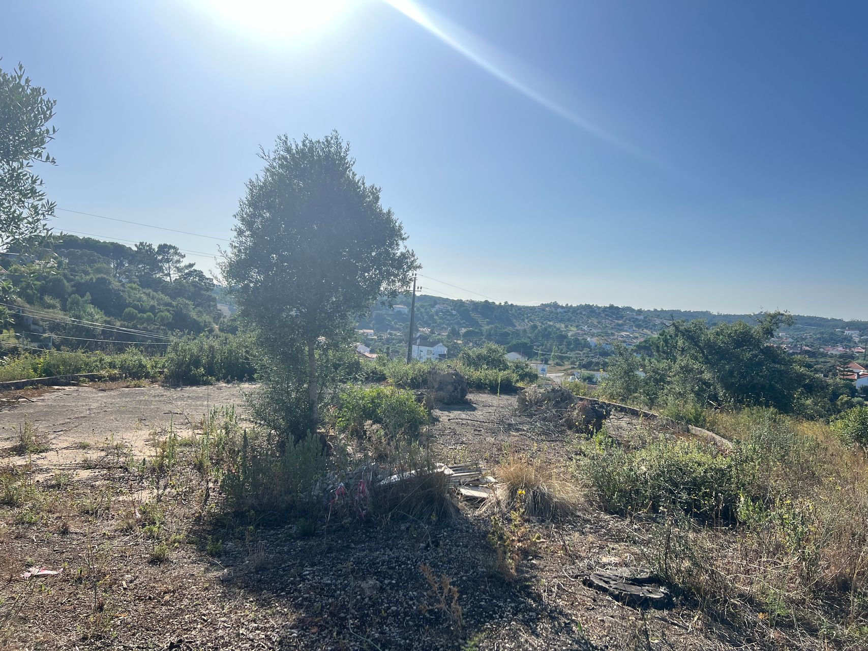 Terreno com Licença de Construção p/ Moradia Térrea!! 1 / 5
