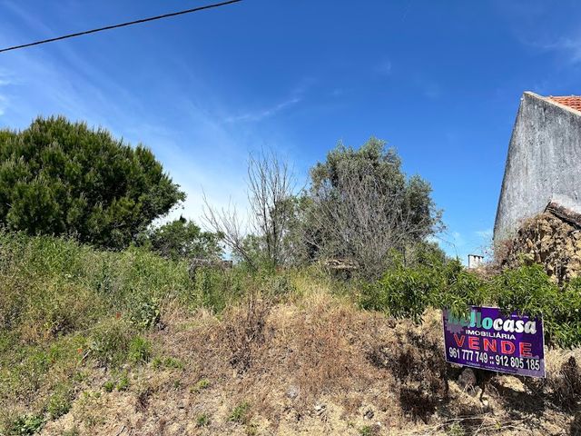Plot of land suitable for building, near the town 5 / 5