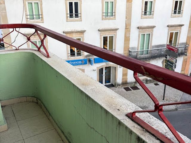 Refurbished 2-bedroom apartment for sale 4 / 5