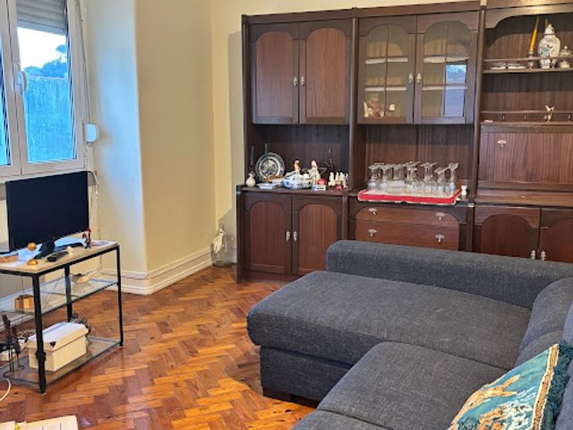 Refurbished 2-bedroom apartment for sale - Before