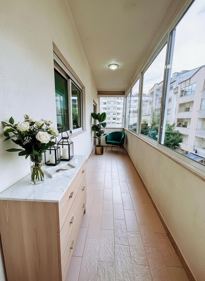 Excellent 2-bedr. apartment with garage - After