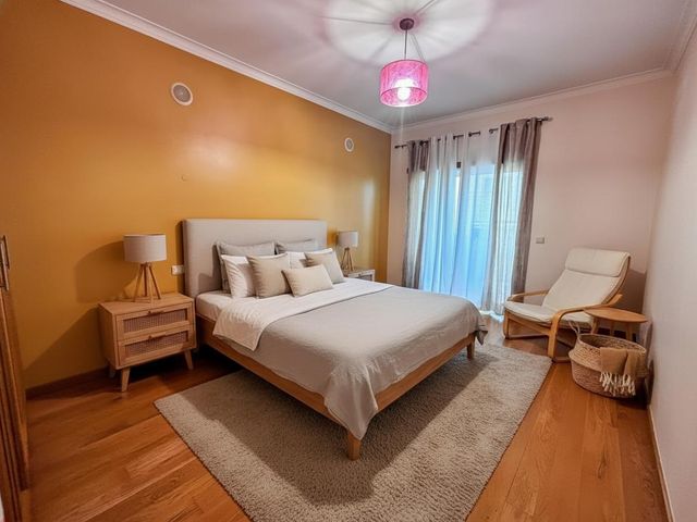 Excellent 2-bedr. apartment with garage - After